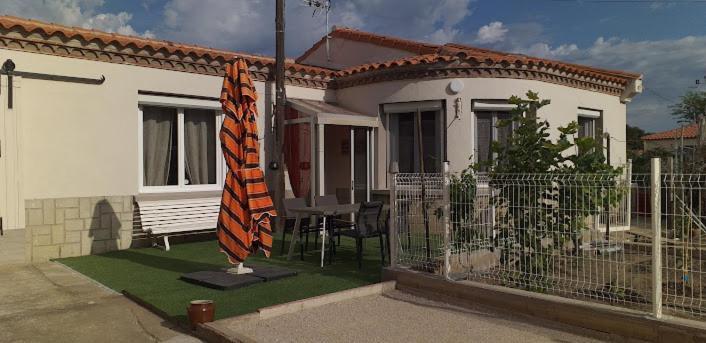 La Maison Du Bonheur Saint Laurent de la Salanque Bagian luar foto